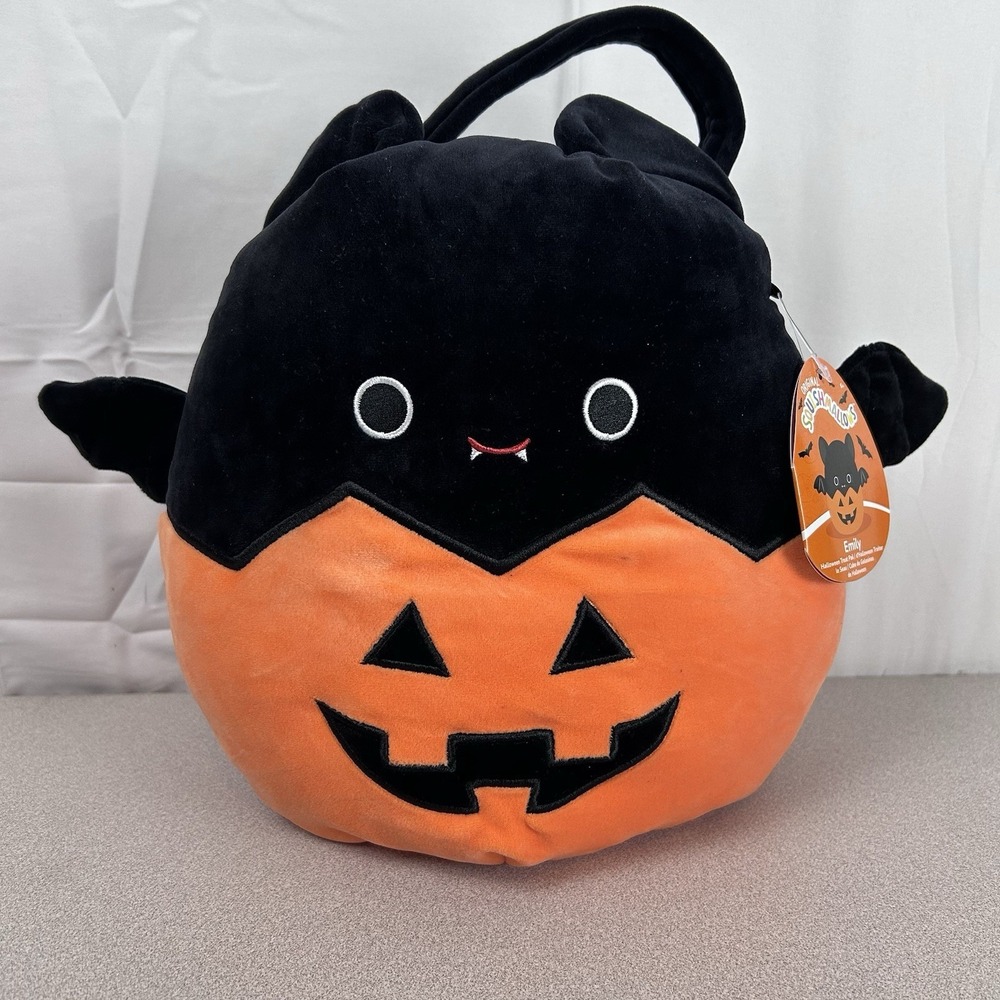 Squishmallows Emily the Bat‎ in Pumpkin Halloween 9" Plush Halloween